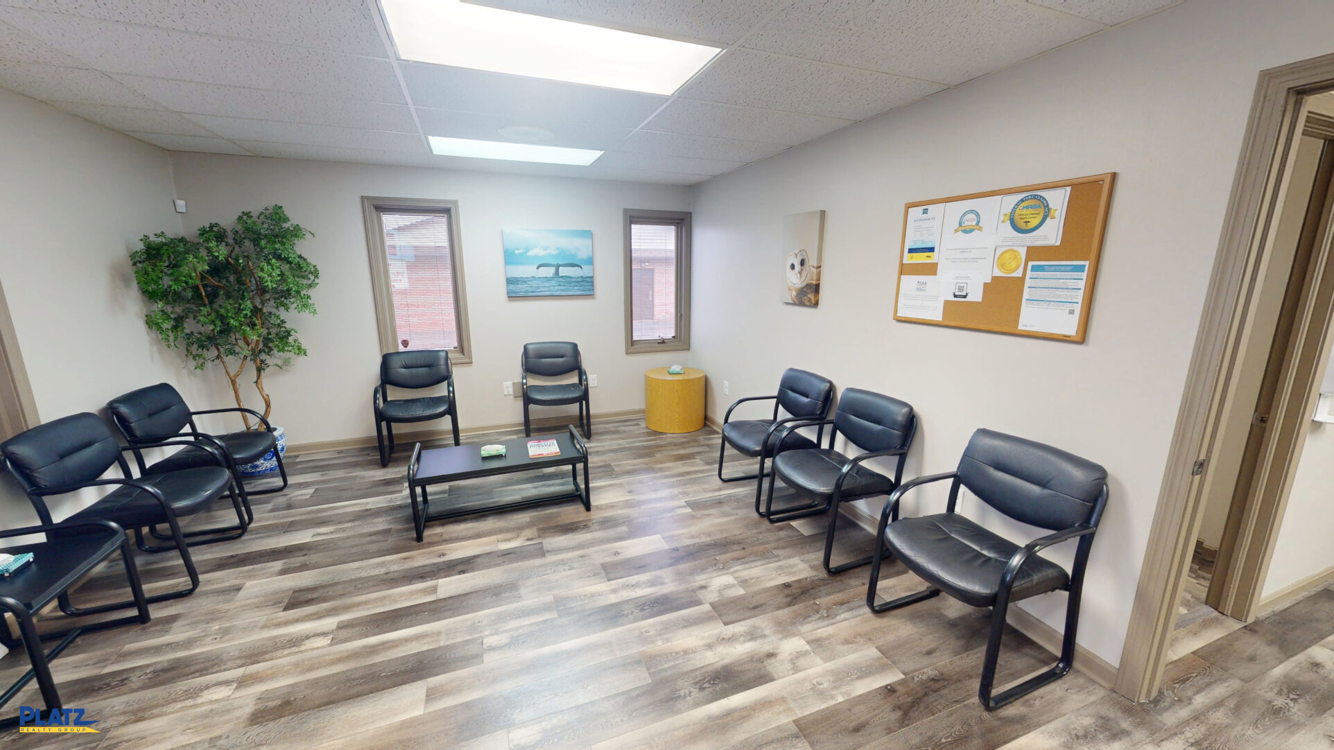 2376 Southeast Blvd - Photo 2