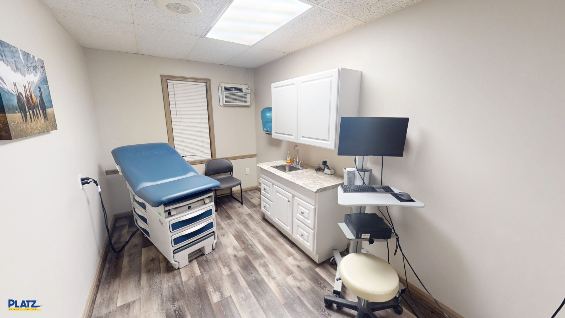 2376 Southeast Blvd - Photo 3