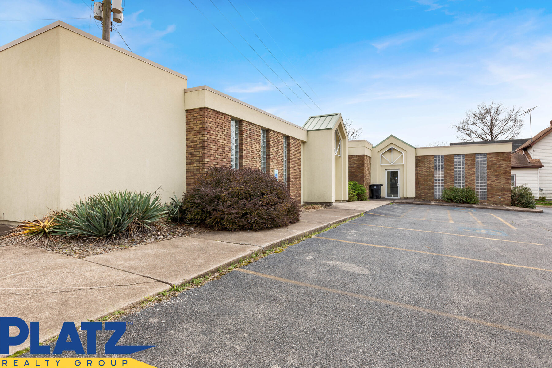 1114 East Market St - Photo 1